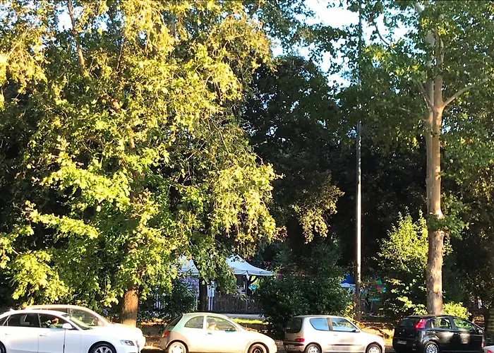 Piazza Meucci * Rome